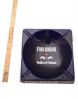 Askfat med Finlandia whiskylogotyp 2