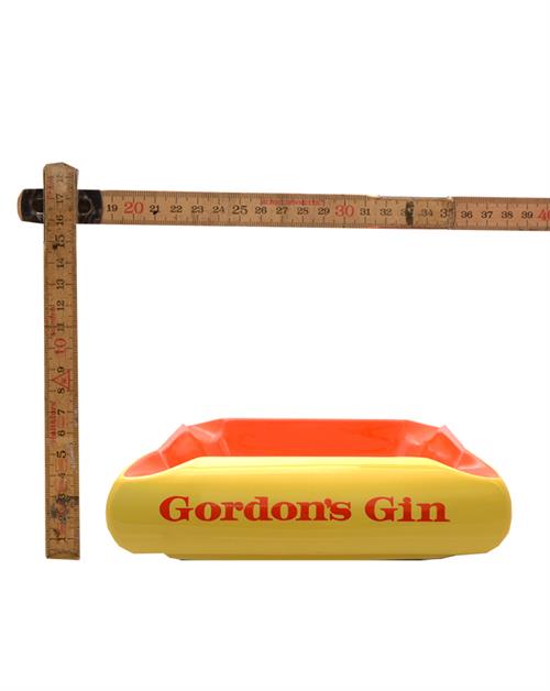 Askfat med Gordons whiskylogotyp 3