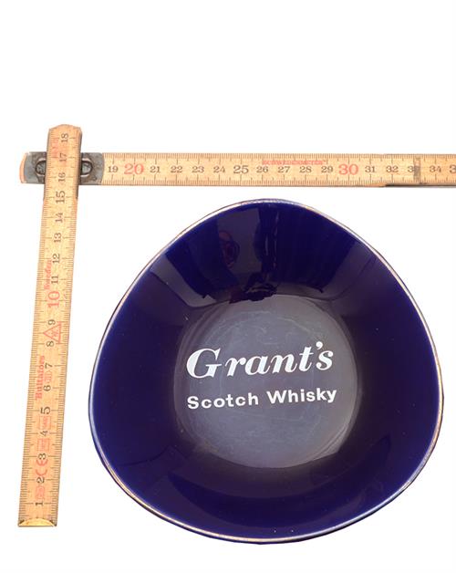 Askfat med Grants whiskylogotyp 2
