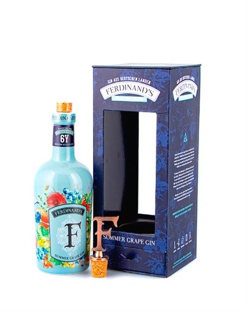 Ferdinands 6 year Anniversary Collectors Edition Summer Grape innehåller 50 centiliter gin med 44 procent alkohol