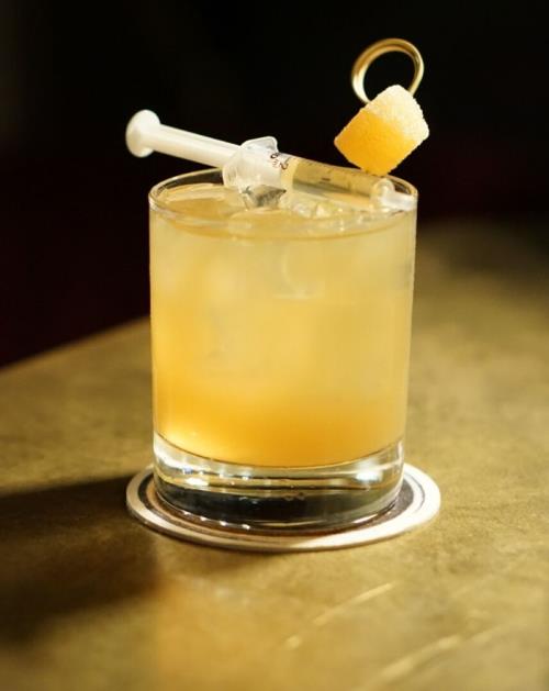 Penicillin Cocktail - smaka på Bar-Visit